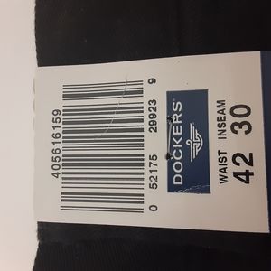 NWT Dockers black Chino